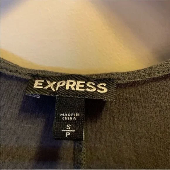 ‎3 for $30! Express sequin tank top - Picture 3 of 7